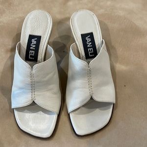 Off white Vaneli stacked 2.5” healed leather sandals. 5M